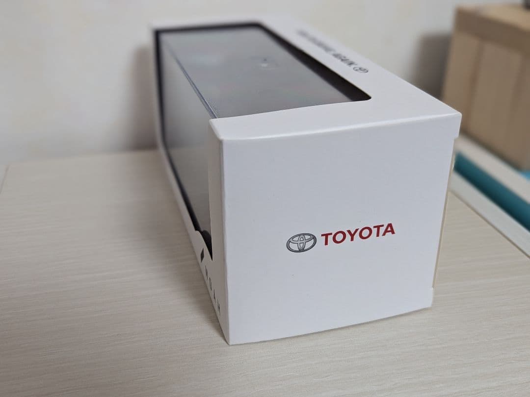 トヨタ ノア ミニカー 色見本 カラーサンプル