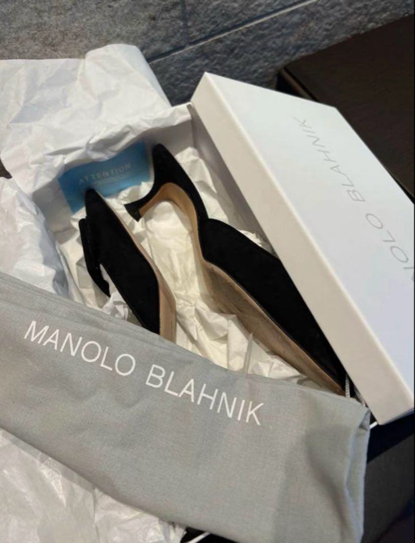 マノロブラニク　メイセール　ブラック 39サイズ