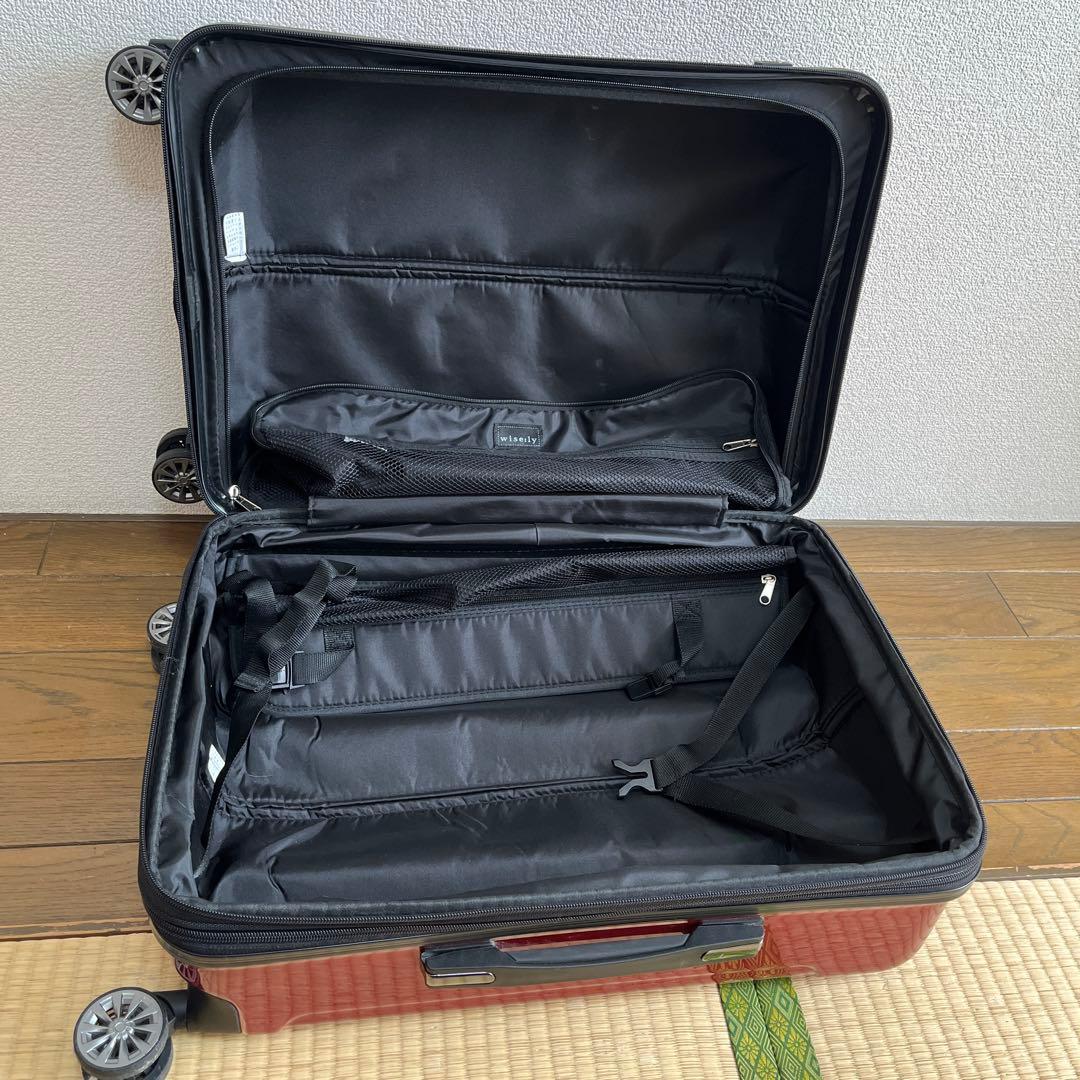 wise:ly（ワイズリー）のキャリーケース 赤 4輪 機内持ち込み可