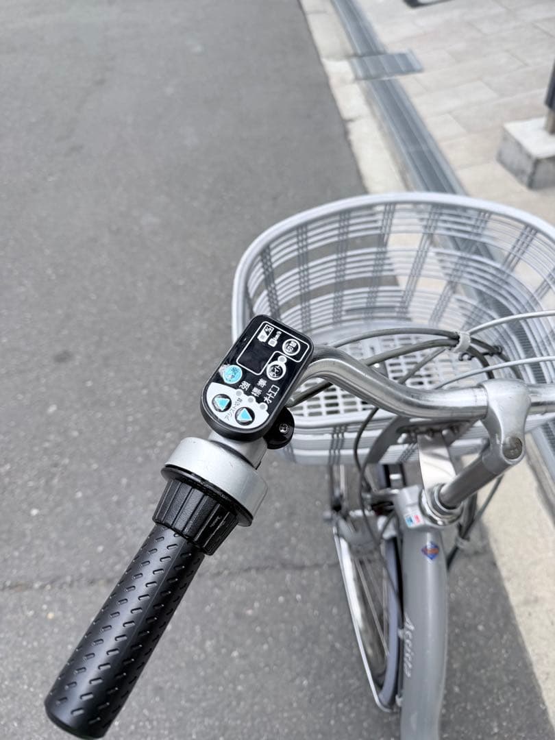 大阪府　ブリヂストン　シルバー 電動アシスト自転車 アシスト自転車