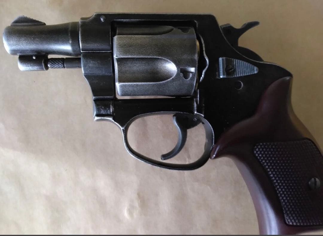 ポリスリボルバーガスガン