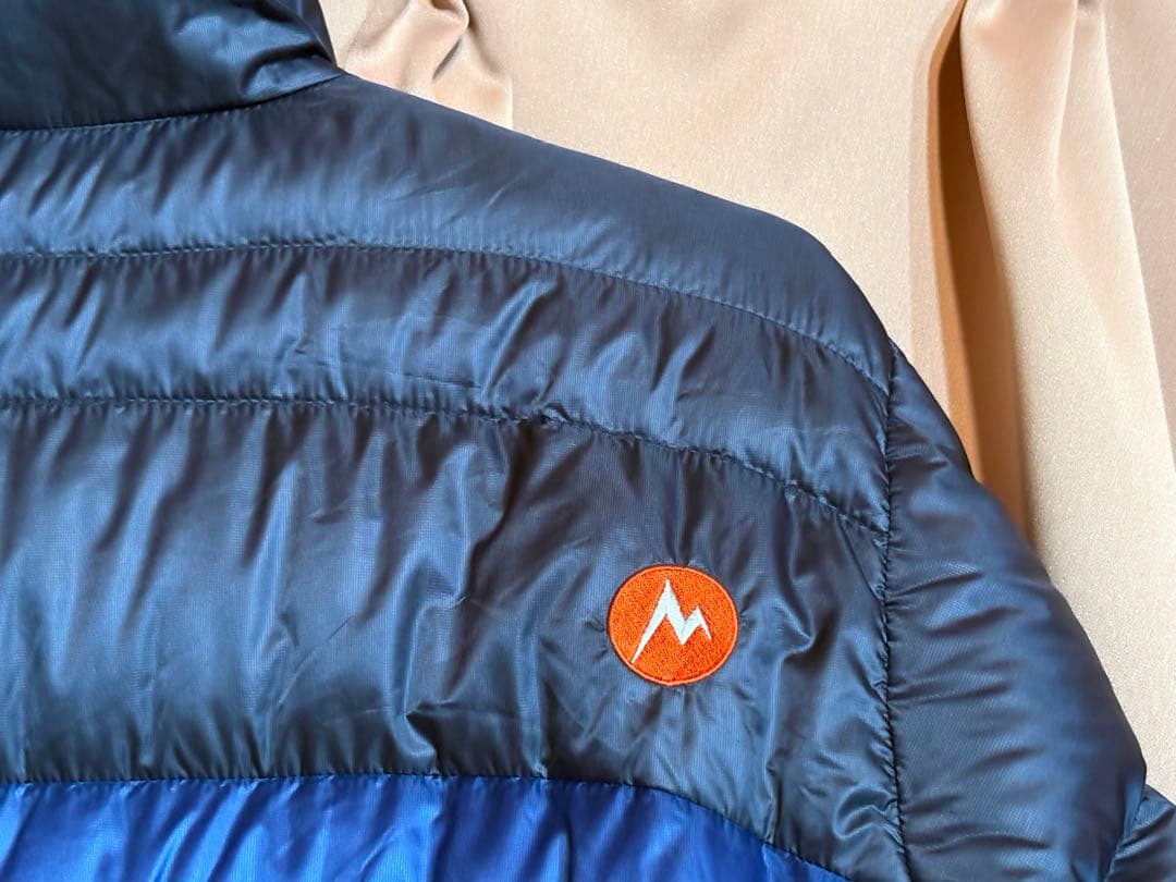 美品 ☆好配色☆ Marmot ライトダウンジャケット (M)
