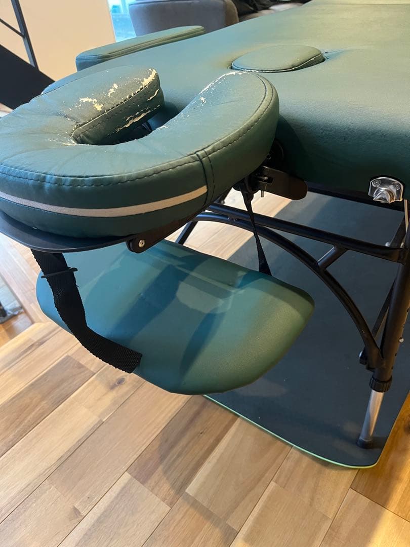 折りたたみ マッサージベッド 軽量13kg 高さ8段階 アルミ脚　整体　エステ