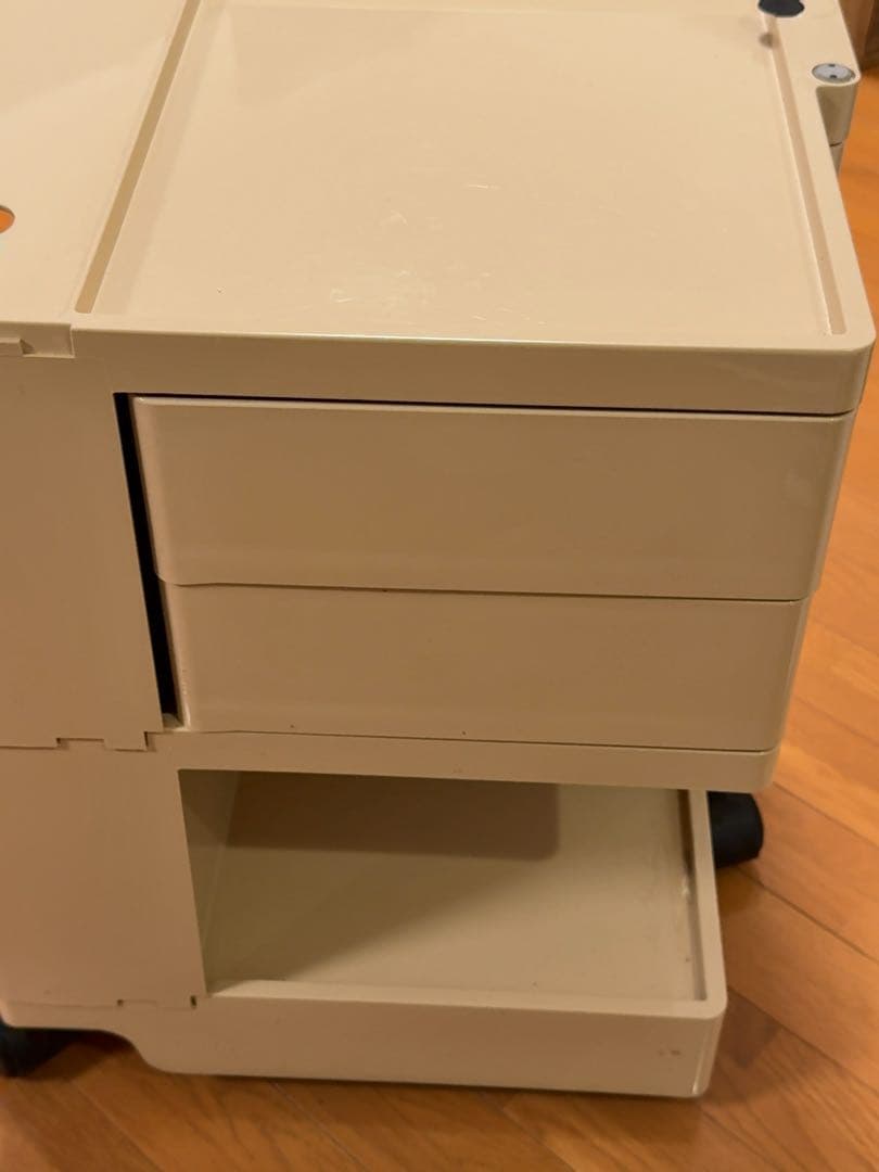 ボビーワゴン　ベージュ 2段2トレイ