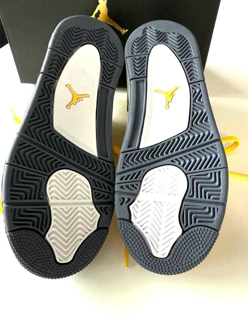 【新品未使用】NIKE Air Jordan 4 イエロースニーカー20.5cm