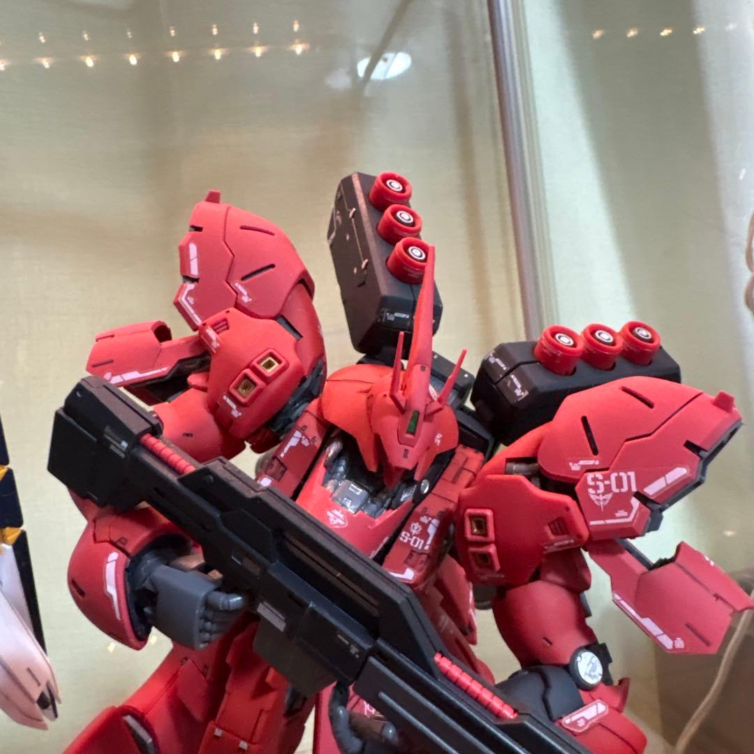 A*I様 RG νガンダム　サザビー