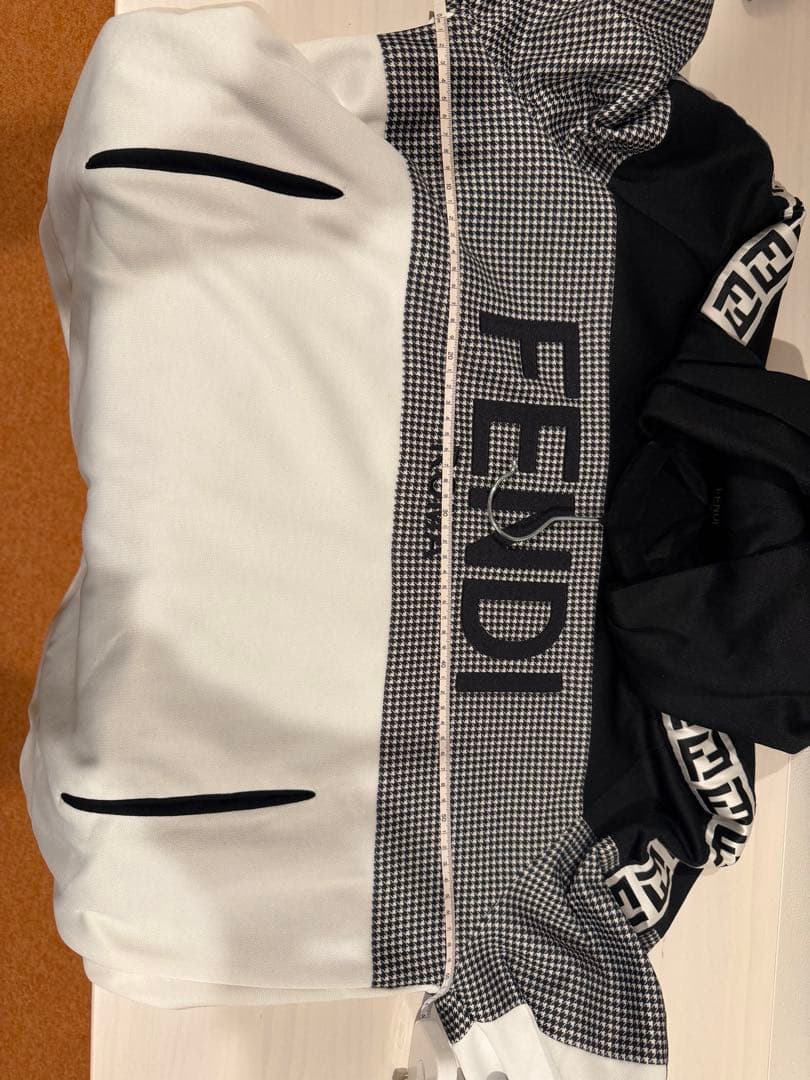FENDI フード付きスウェット ロゴ 千鳥柄 FFロゴ プルオーバーパーカー