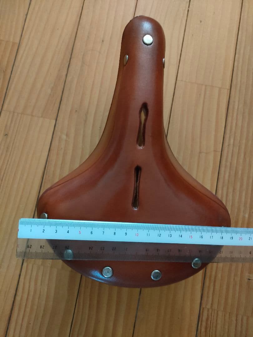 ブラウンレザーサドル スプリング付き