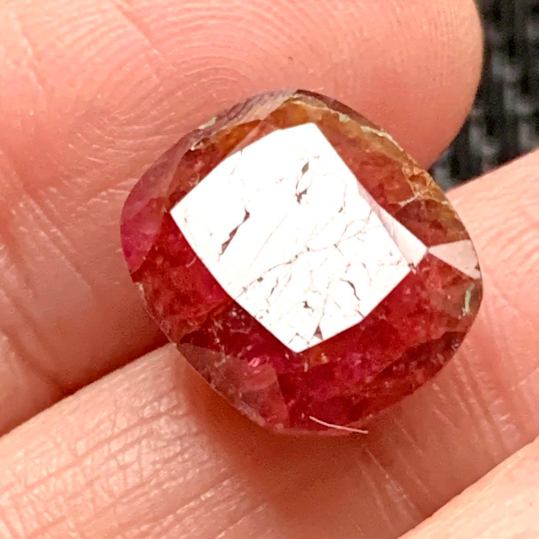 アフガン大粒ファセットルビー4/コランダム/レッド