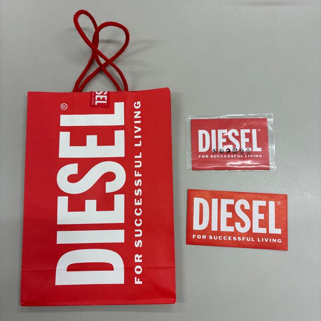 D-PACK CROSSBODY ブラック