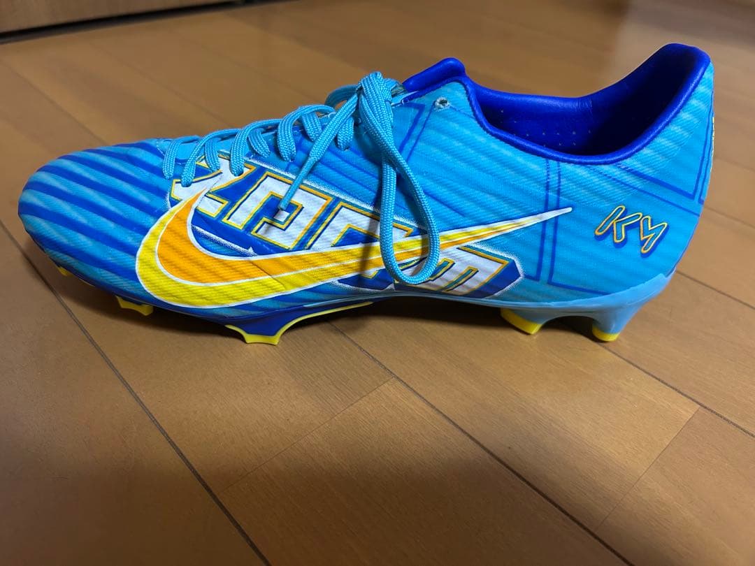 新品☆Nike サッカーシューズ