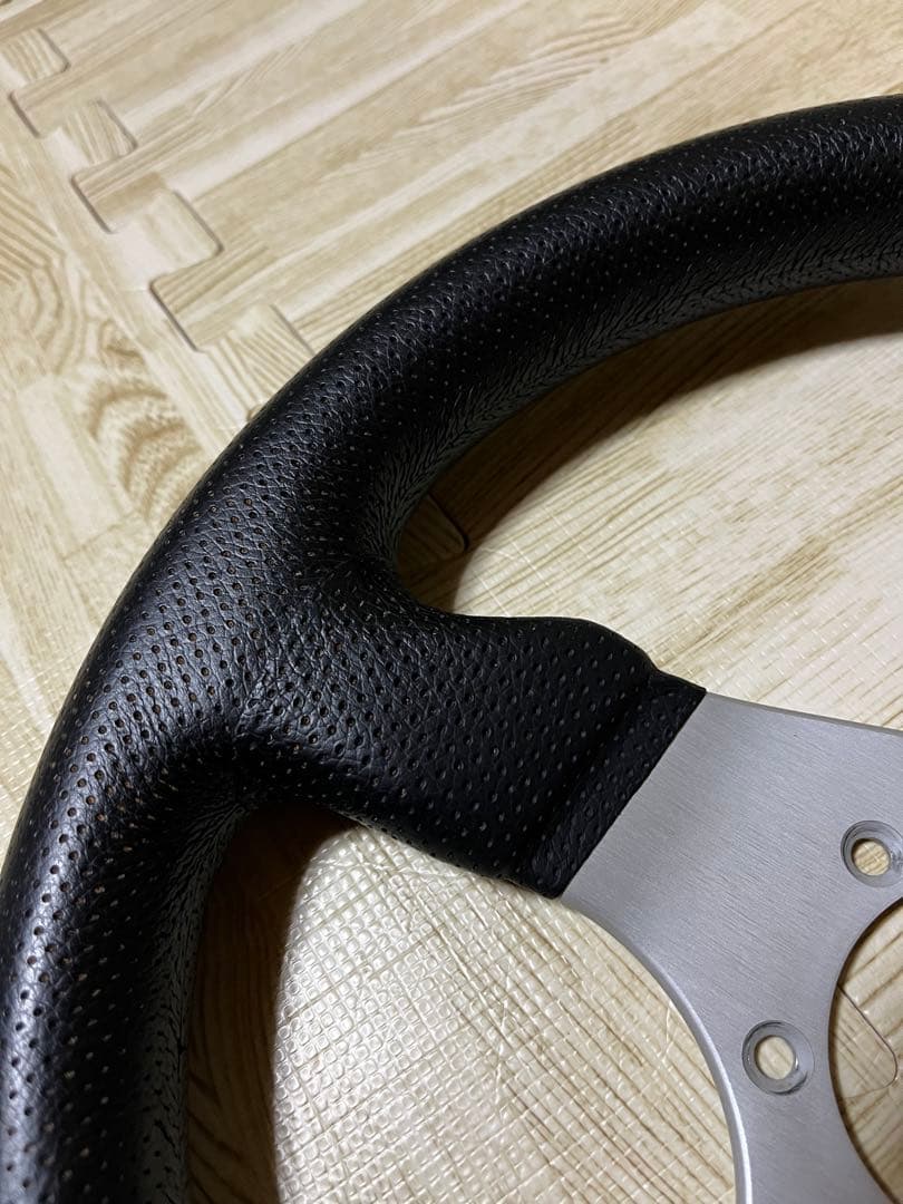 MOMO competition evo 32φ ステアリング