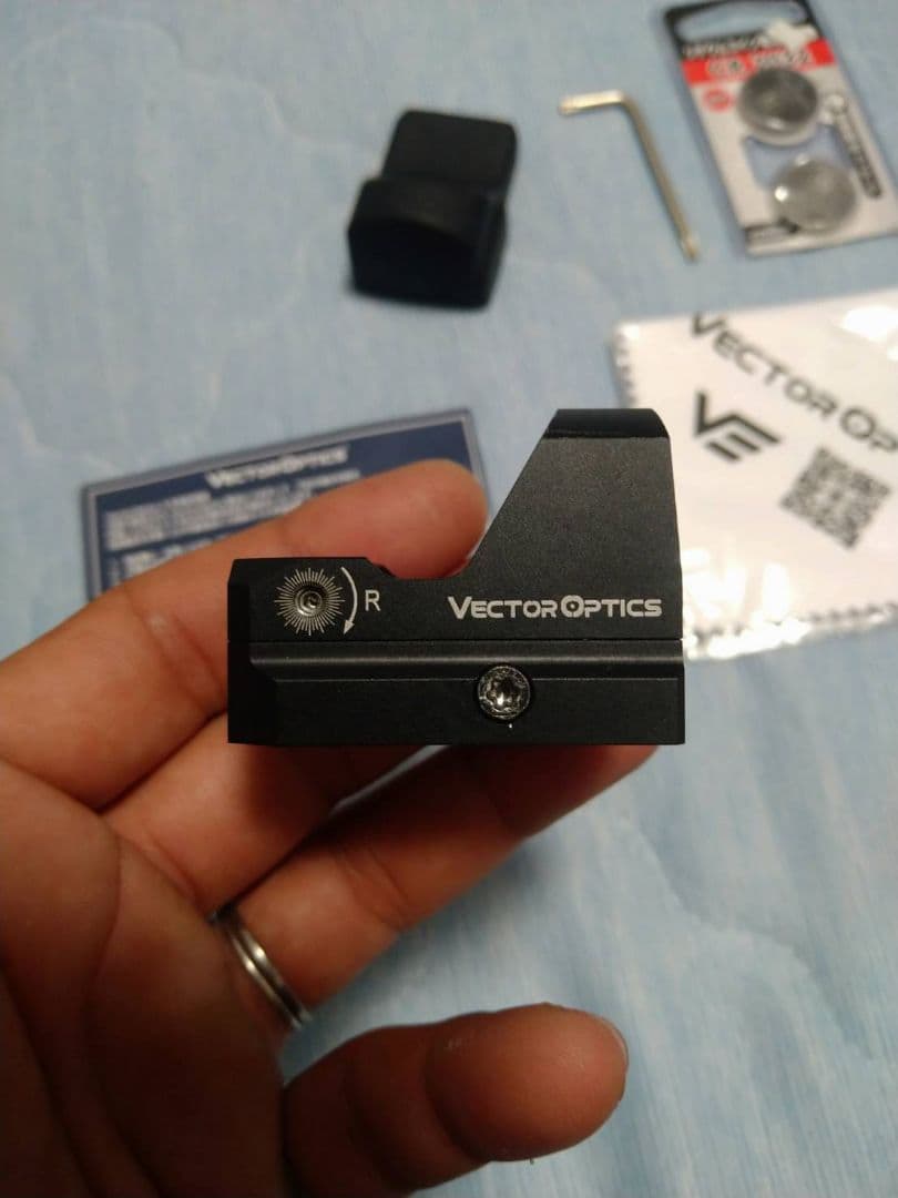 ドットサイトVectorOptics