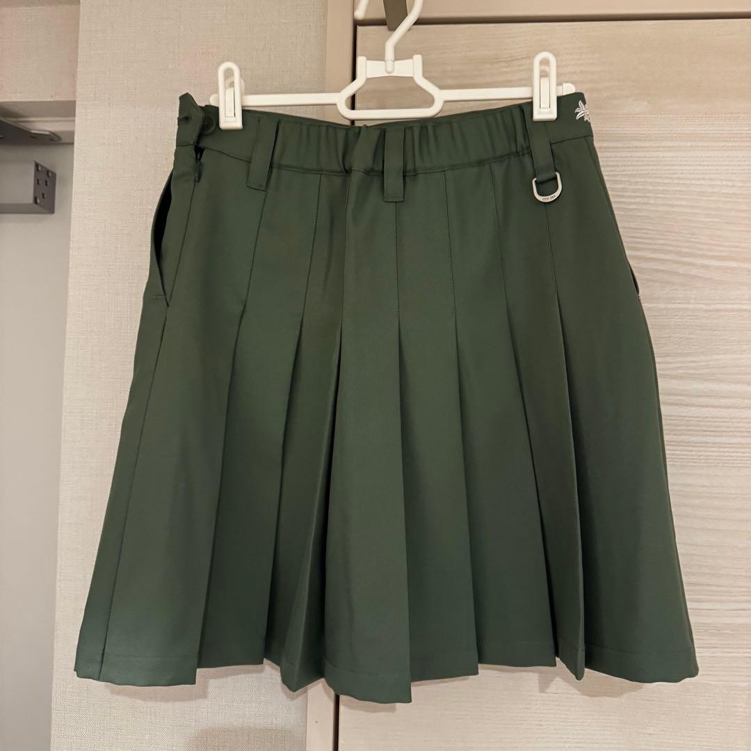 ニューエラ[紺野ゆりコラボ]モックネックスウェット プリーツスカート