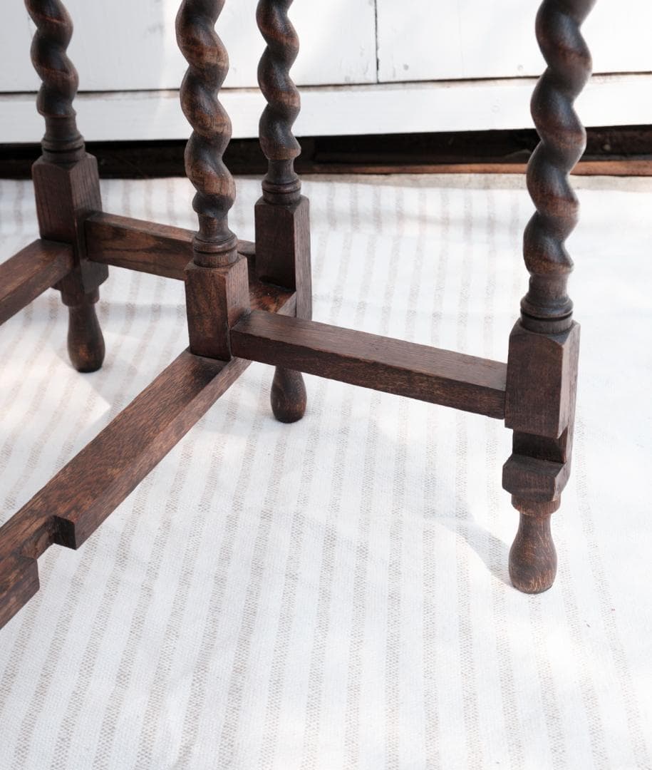 ドロップリーフテーブル　ゲートレッグ　バタフライテーブル