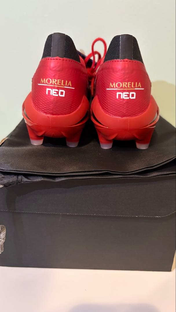 Mizuno モレリアネオ 4 β 40周年 ルビーレッド 26.0cm