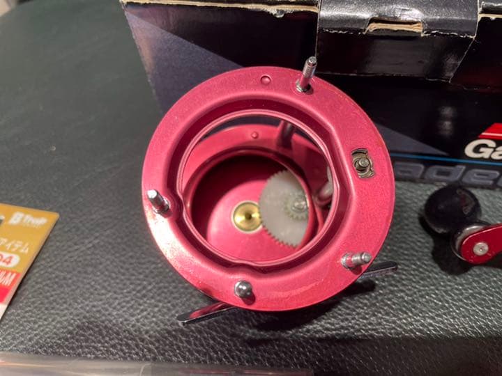 Abu classic REPLICA RED 5000C 中古