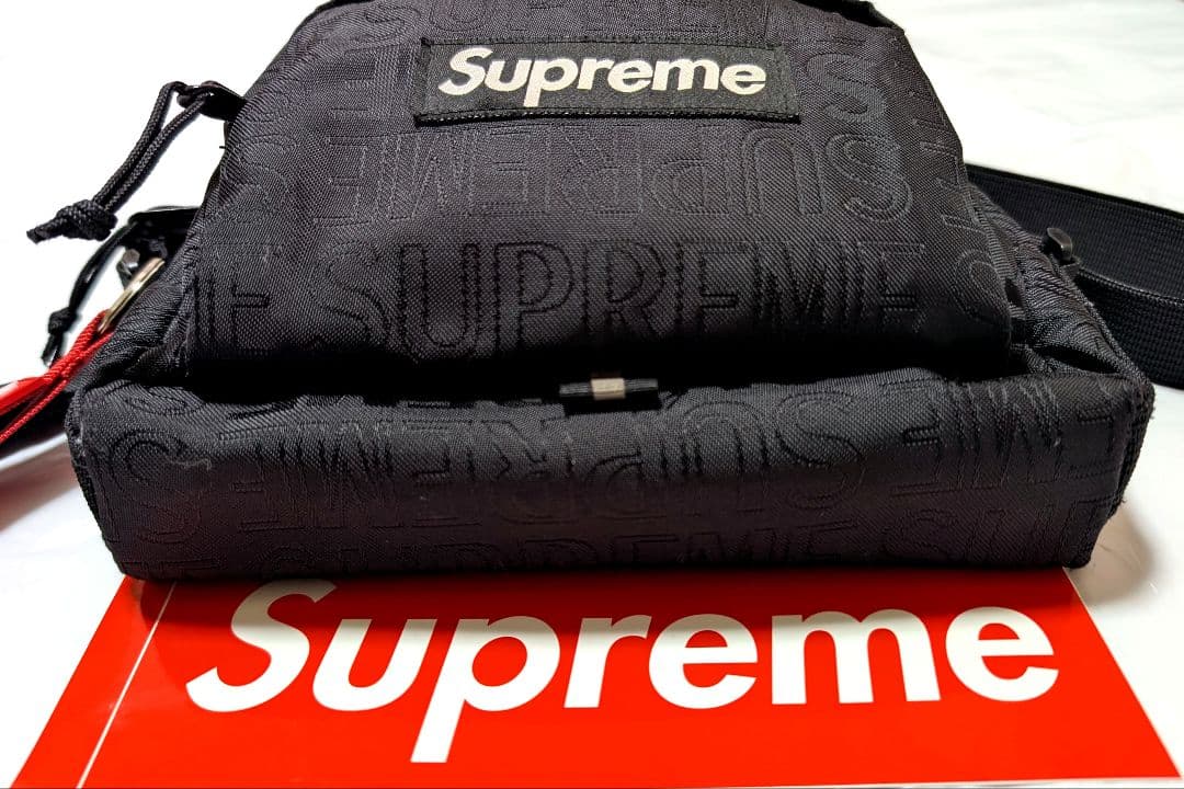 U*a様 【美品】 黒色 19ss Shoulder Bag　完売品