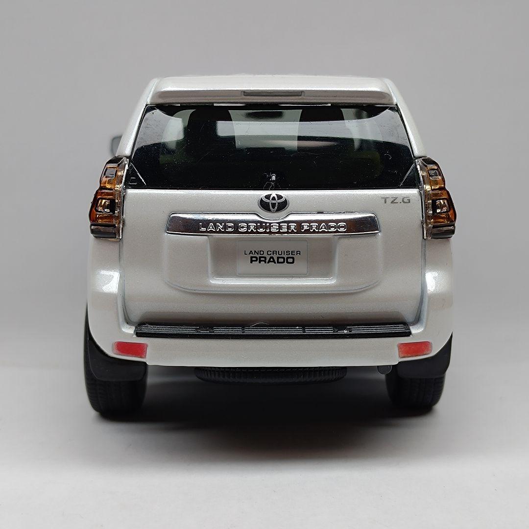 ランドクルーザープラド 後期 カラーサンプル ホワイトパールクリスタルシャイン