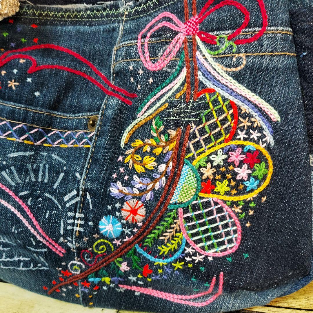刺繍デニムバック　No.663　デニムリメイク　刺繍バック　丸いバック