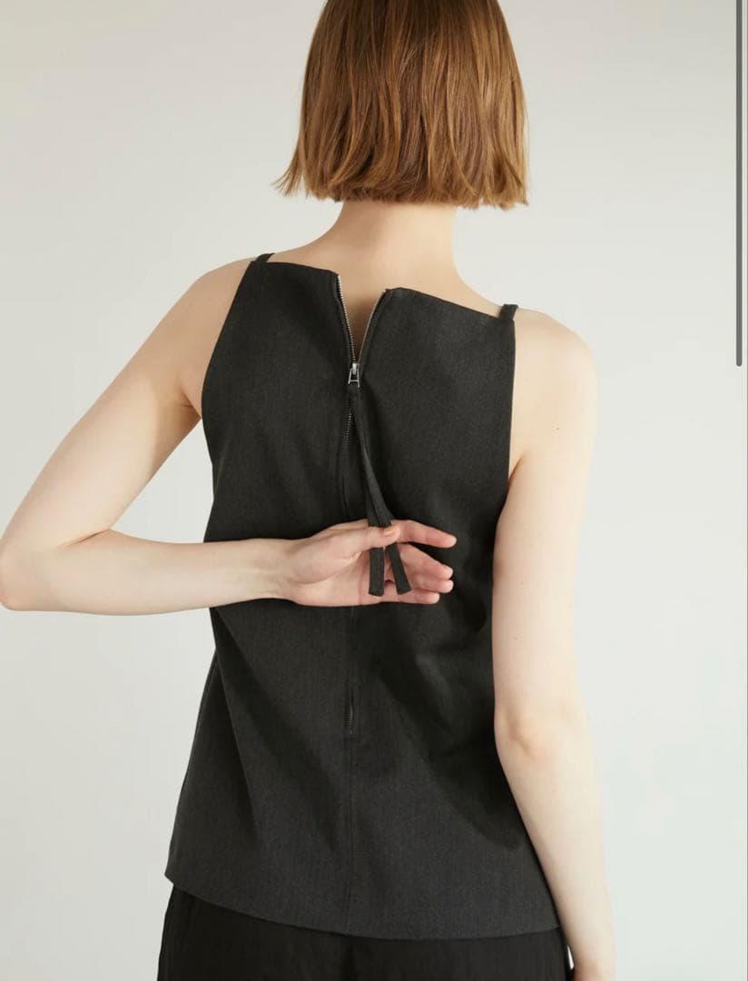 【LA PEAU DE GEM】front cut tops