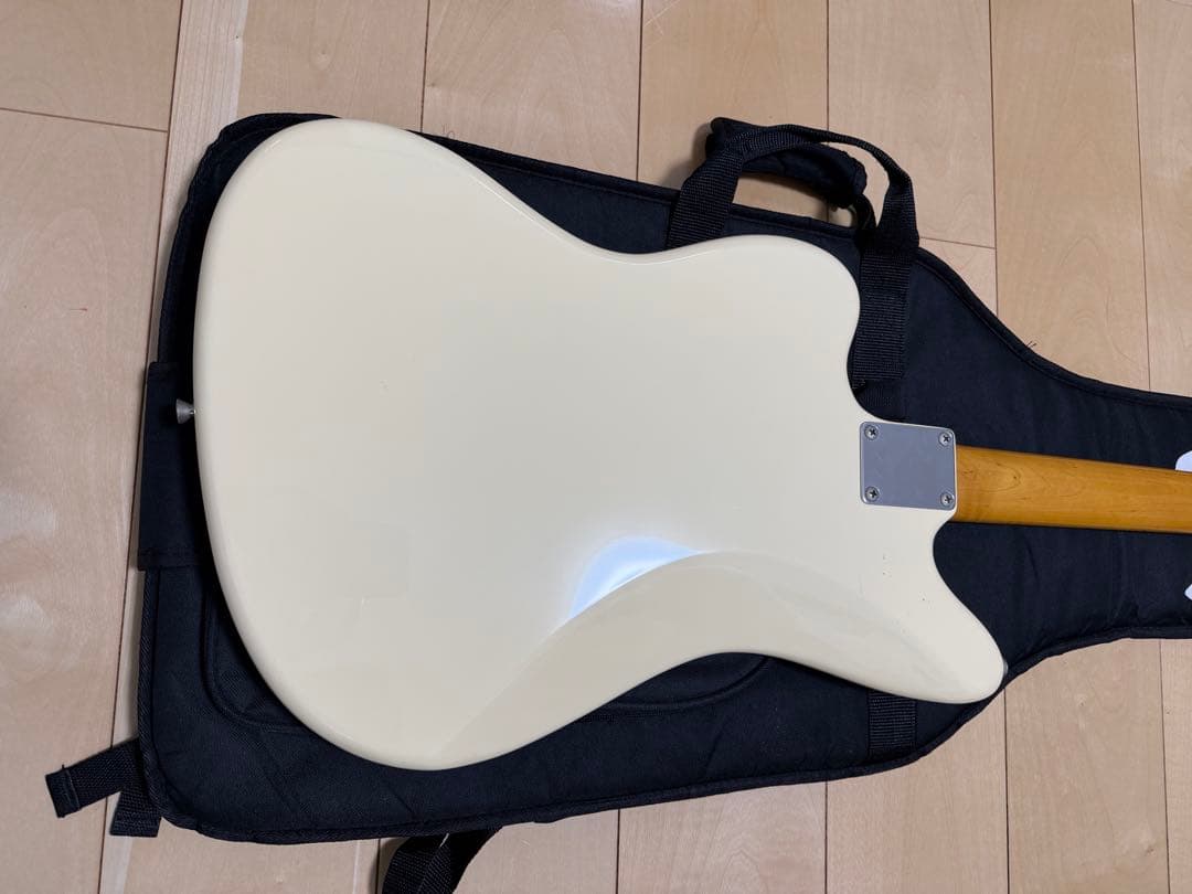 ギター Fender Jazzmaster JM66 VWH