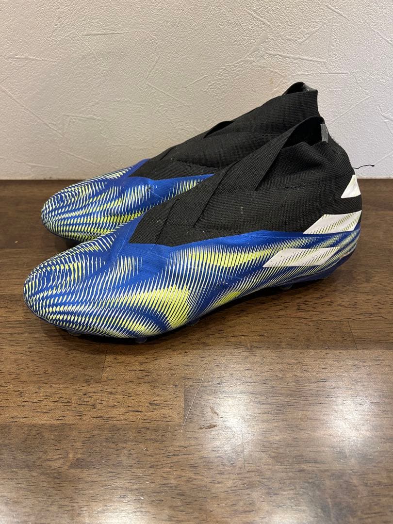 adidasサッカースパイク ネメシスFG紐なし