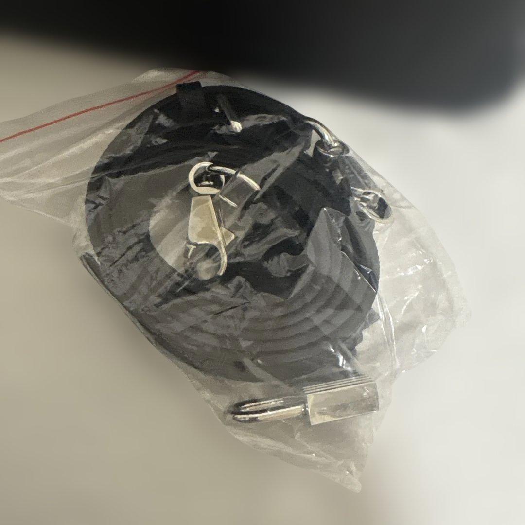 バーキンロック　黒いハンドバッグ ショルダーストラップ付き　25サイズ