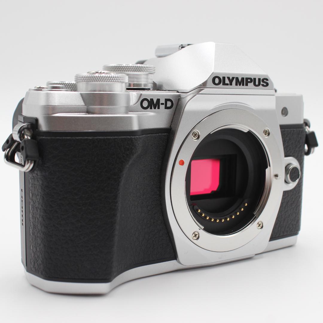 OLYMPUS OM-D E-M10 MarkIII ボディー シルバー