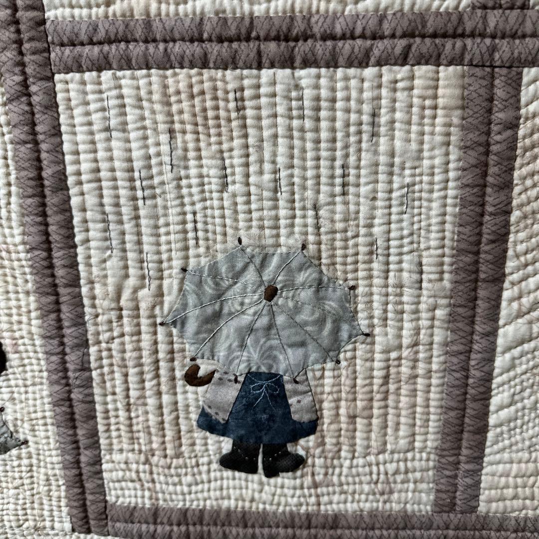 斉藤遥子さんの本を参考にしたパッチワークキルトスーちゃんの傘のタペストリー