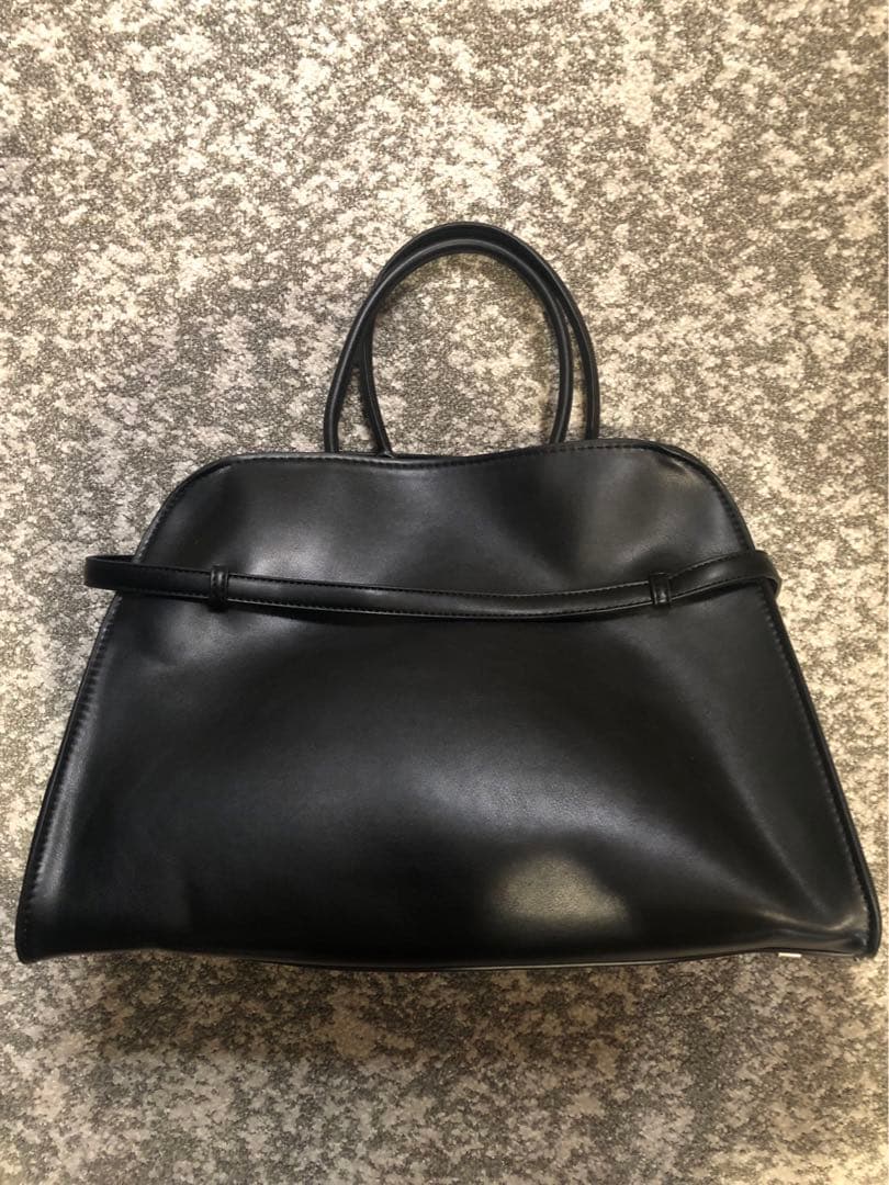 新品未使用✨THE ROW バッグ ノベルティ マルゴー15ベルト 本革