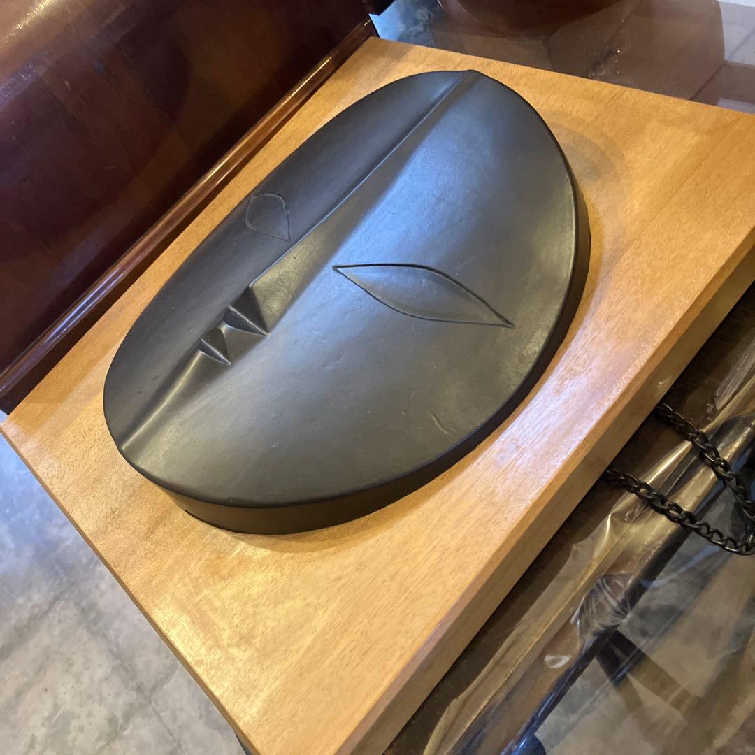 太陽の顔　EXPO70記念'太陽の顔'岡本太郎作　信楽焼　箱　チェーン付き