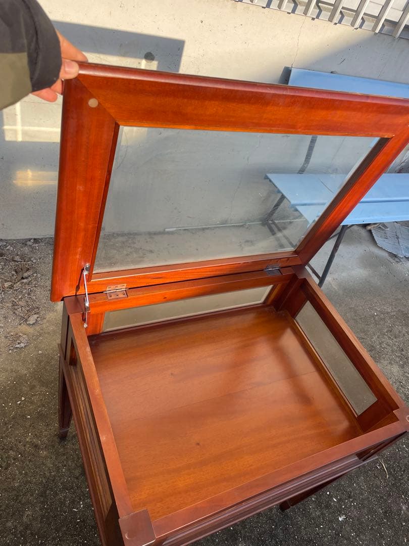 ガラス天板　ディスプレイショーケース 英国スタイル　店舗用