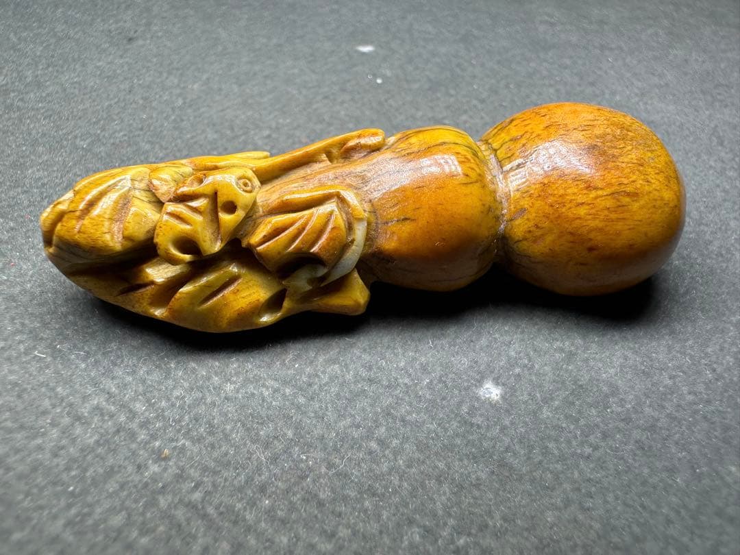 極上　根付　天然素材　アンティーク　和彫　置物　骨董　飾り物　古美術品　 置物