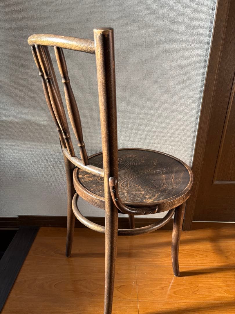 アンティークTONチェアB⭐︎トーネットチェアダークブラウン彫刻入り椅子