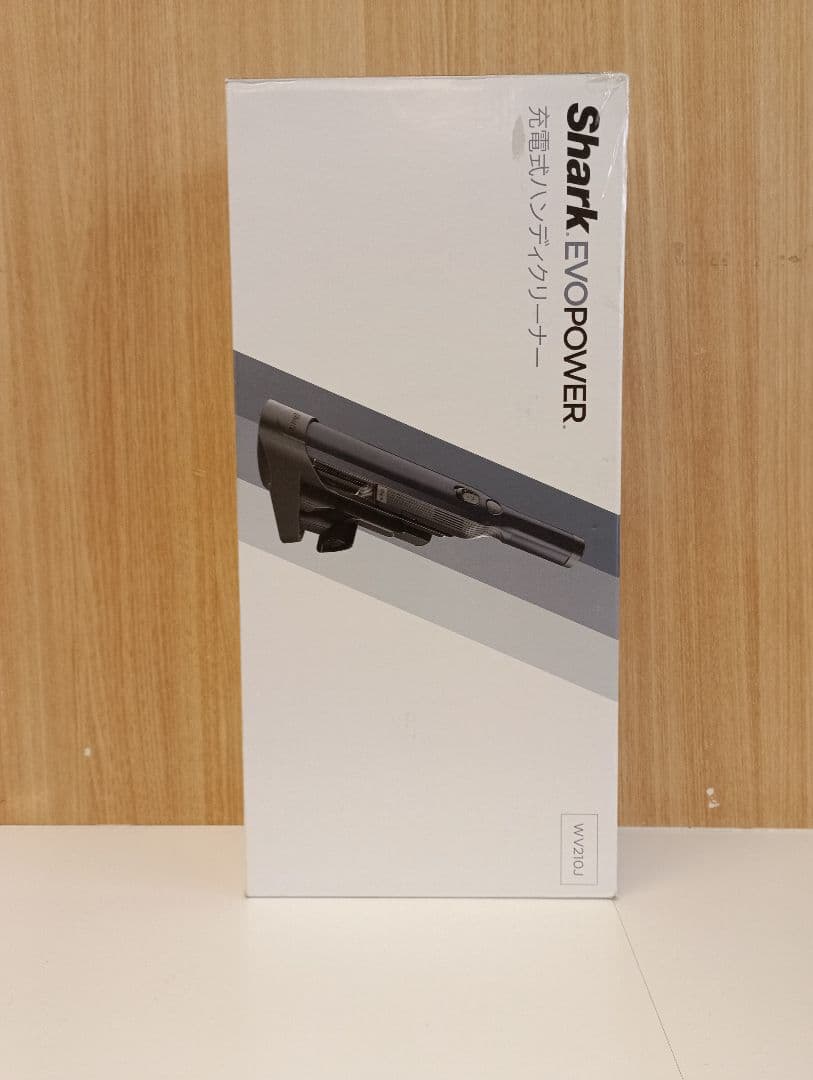 ①SHARK充電式ハンディクリーナー未使用ですが箱にダメージ有り