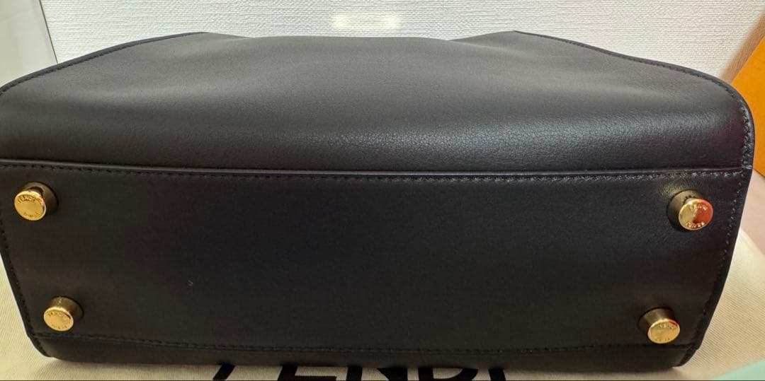 FENDI フェンディピーカブーエッセンシャリー未使用 正規品バッグ　ブラック