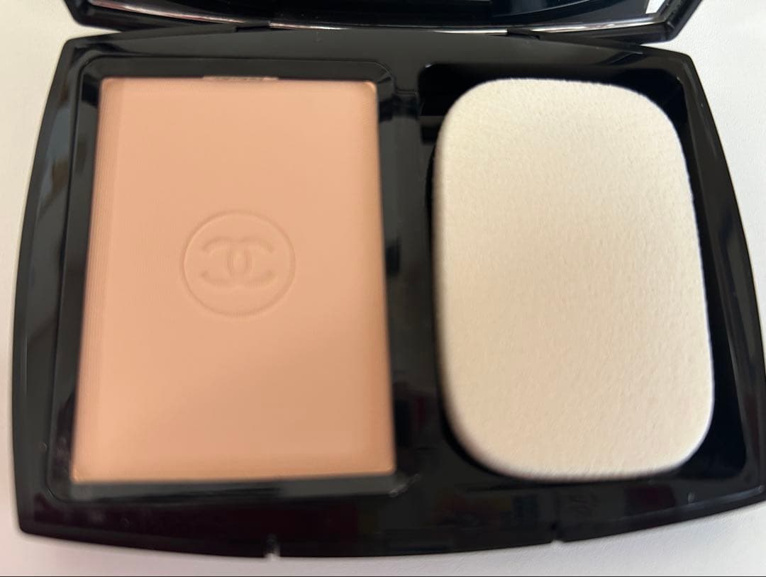 【新品未使用】 CHANEL シャネル ウルトラ ル タン ファンデーション