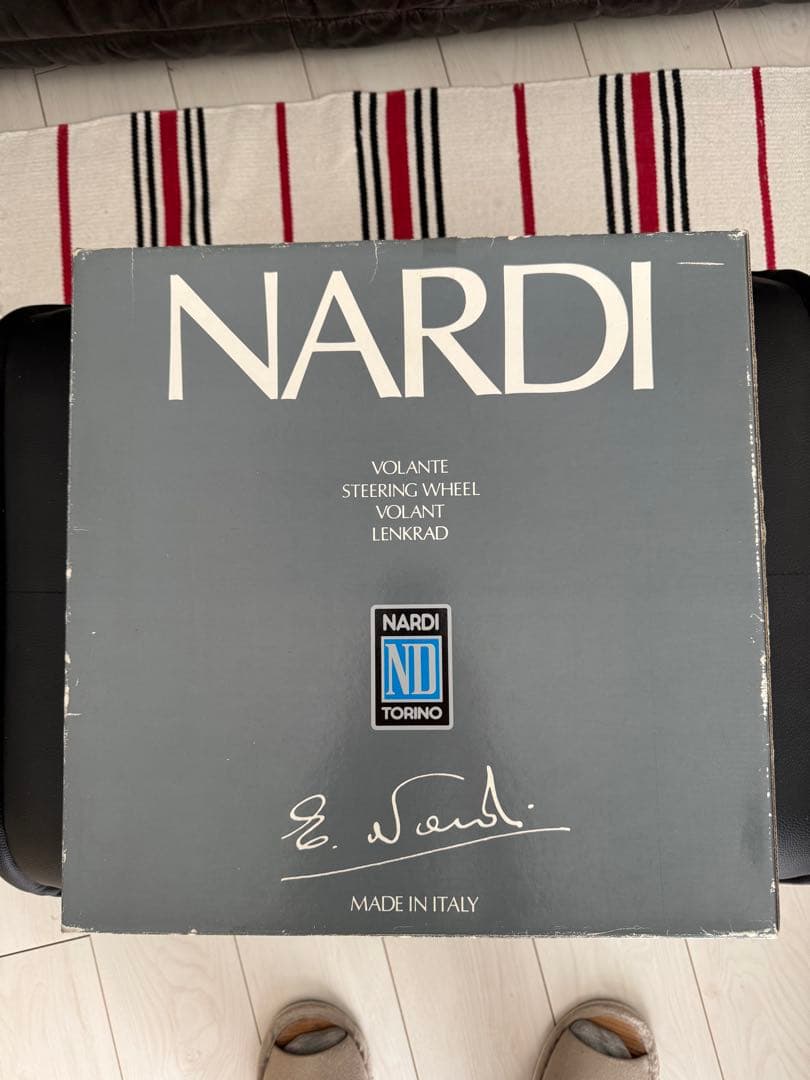 ナルディウッド3本スポークステアリング