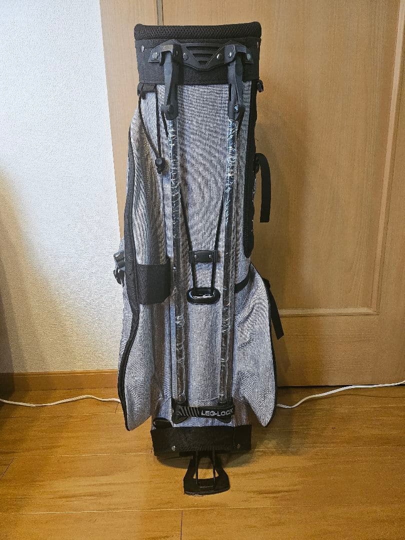スタンド式ゴルフバッグ グレー・ブラック