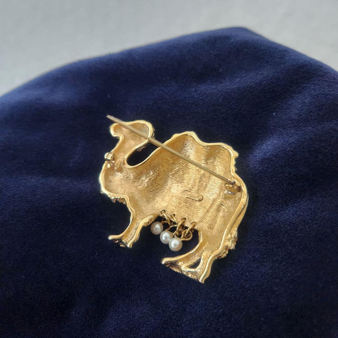 クリスチャンディオール　Christian Dior　ブローチ　ラクダ　アニマル