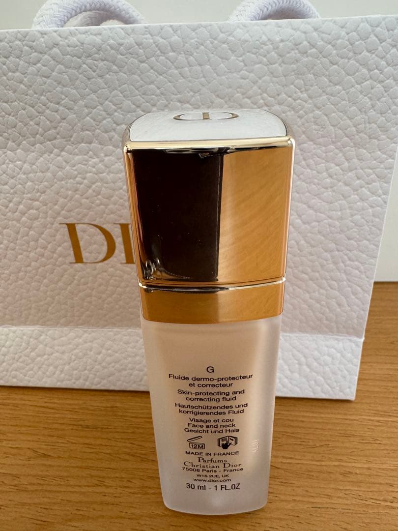 DIOR プレステージ　ホワイト　ルプロテクター　UV ルミエール　シアーグロウ