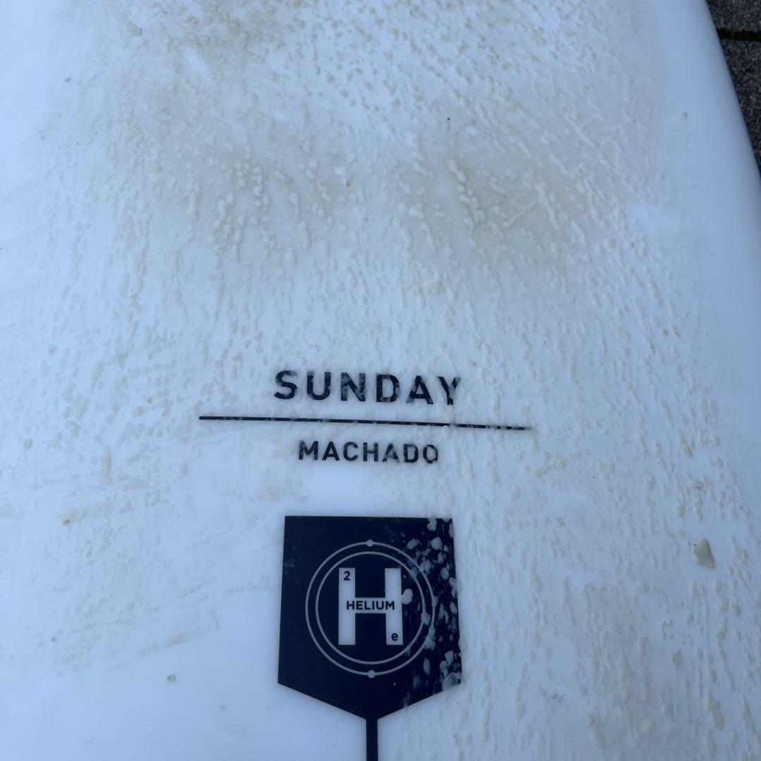 ※手渡し希望SUNDAY MACHADO ショートボード HELIUM