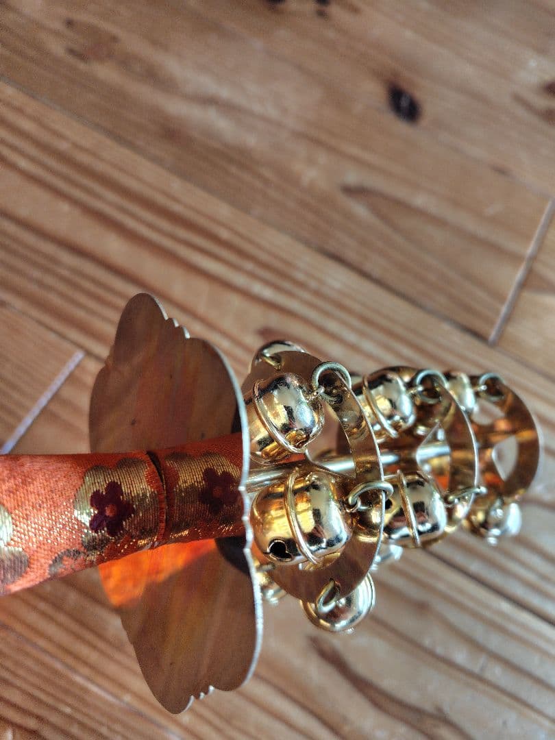 日本舞踊 鈴付き楽器 オレンジ