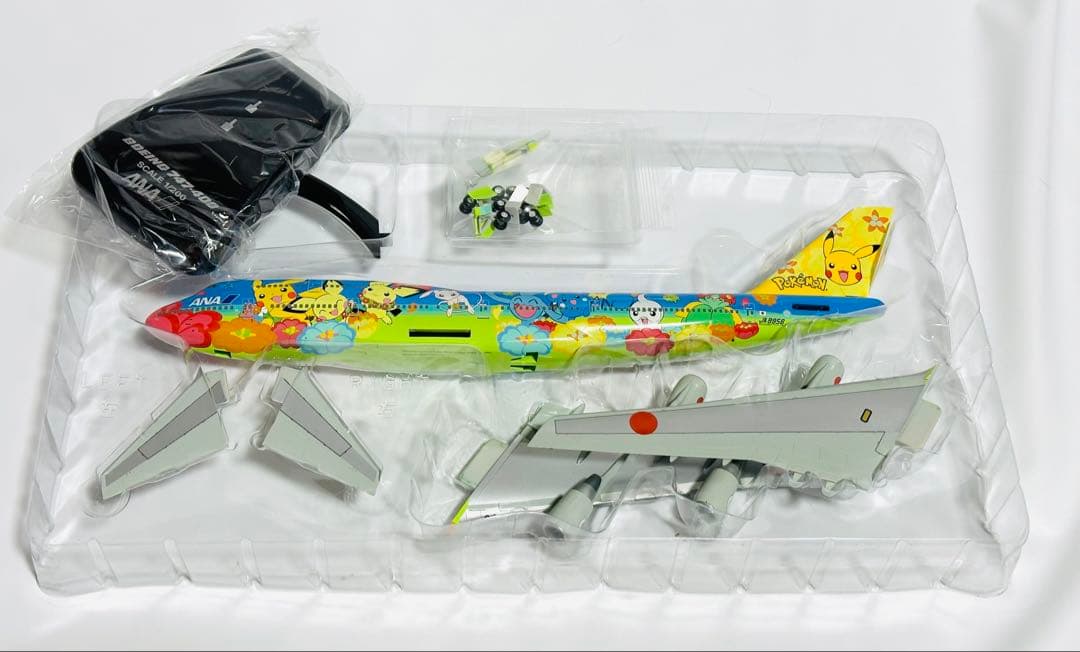 全日空商事 1/200 ANAポケモンジェット B747-400 NH20011