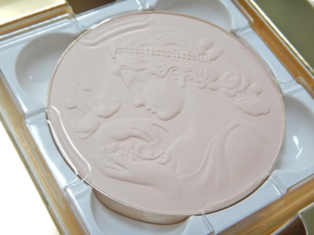 【未使用】カネボウ ミラノコレクション エターナル フェースパウダー 限定版