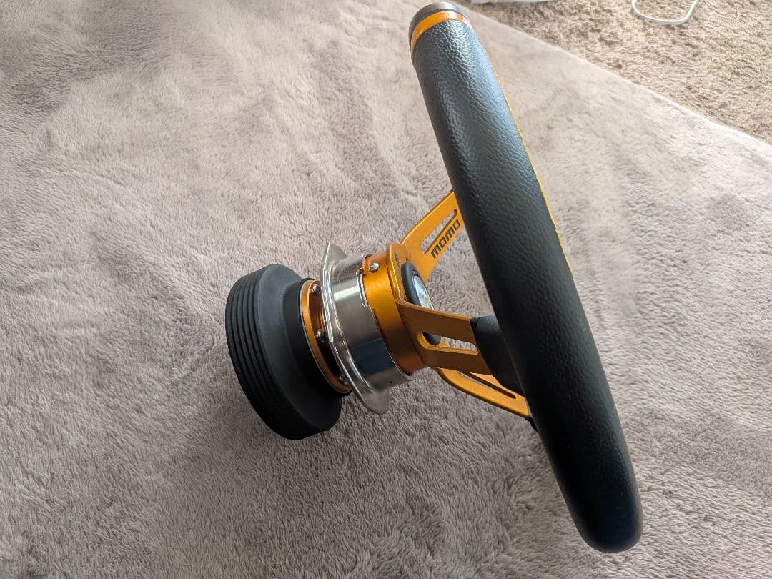 momoステアリング　クイックリリースセット