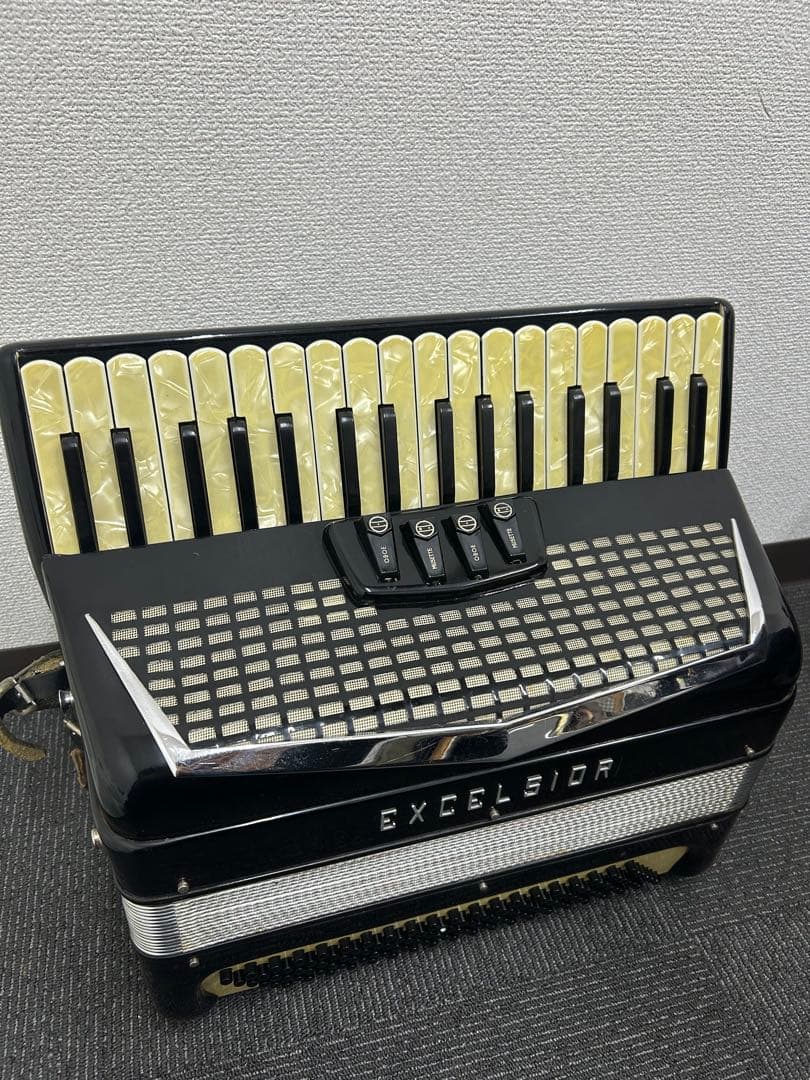 EXCELSIOR アコーディオン ブラック/アイボリー