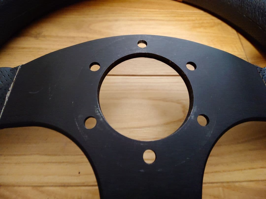 専用出品正規美品MOMO Competition 35cm（スペーサー付き）