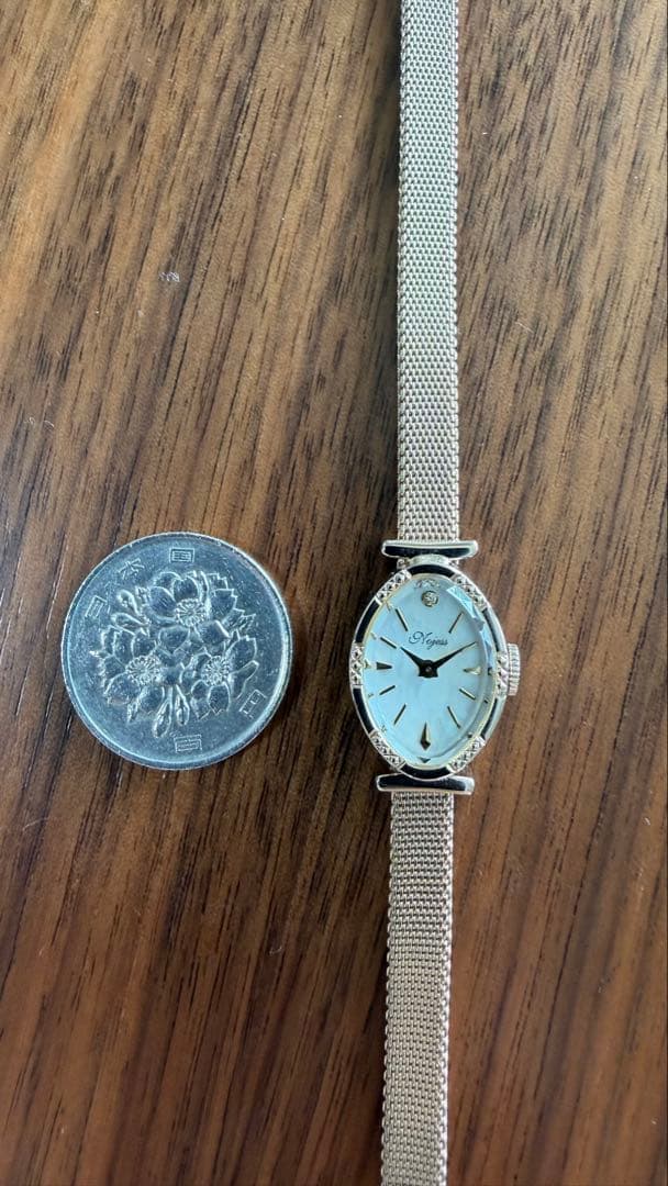 NOJESS ノジェス 腕時計 レディース 小ぶりオーバル ゴールド